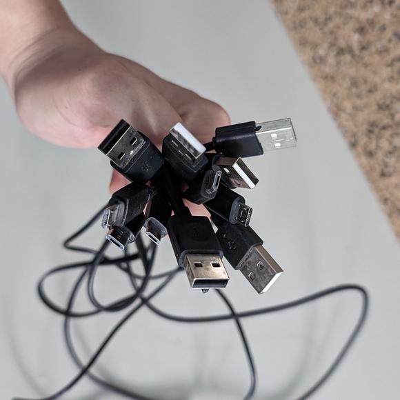 Bundle of 5 USB A - micro USB cords - Picture 3 of 4